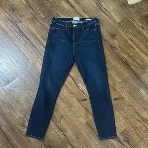Frame Denim Blue Skinny Jeans with Sleek Fit